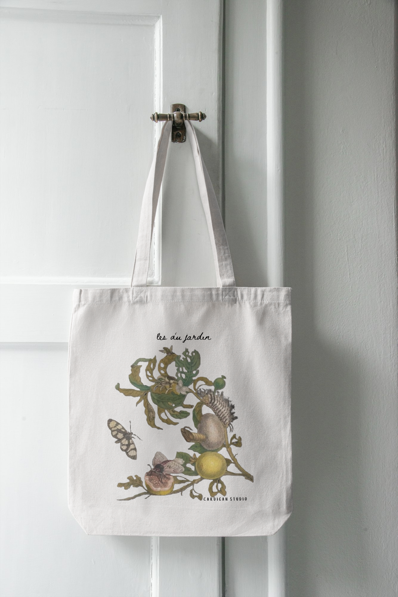 MOODY BOUNTY TOTE