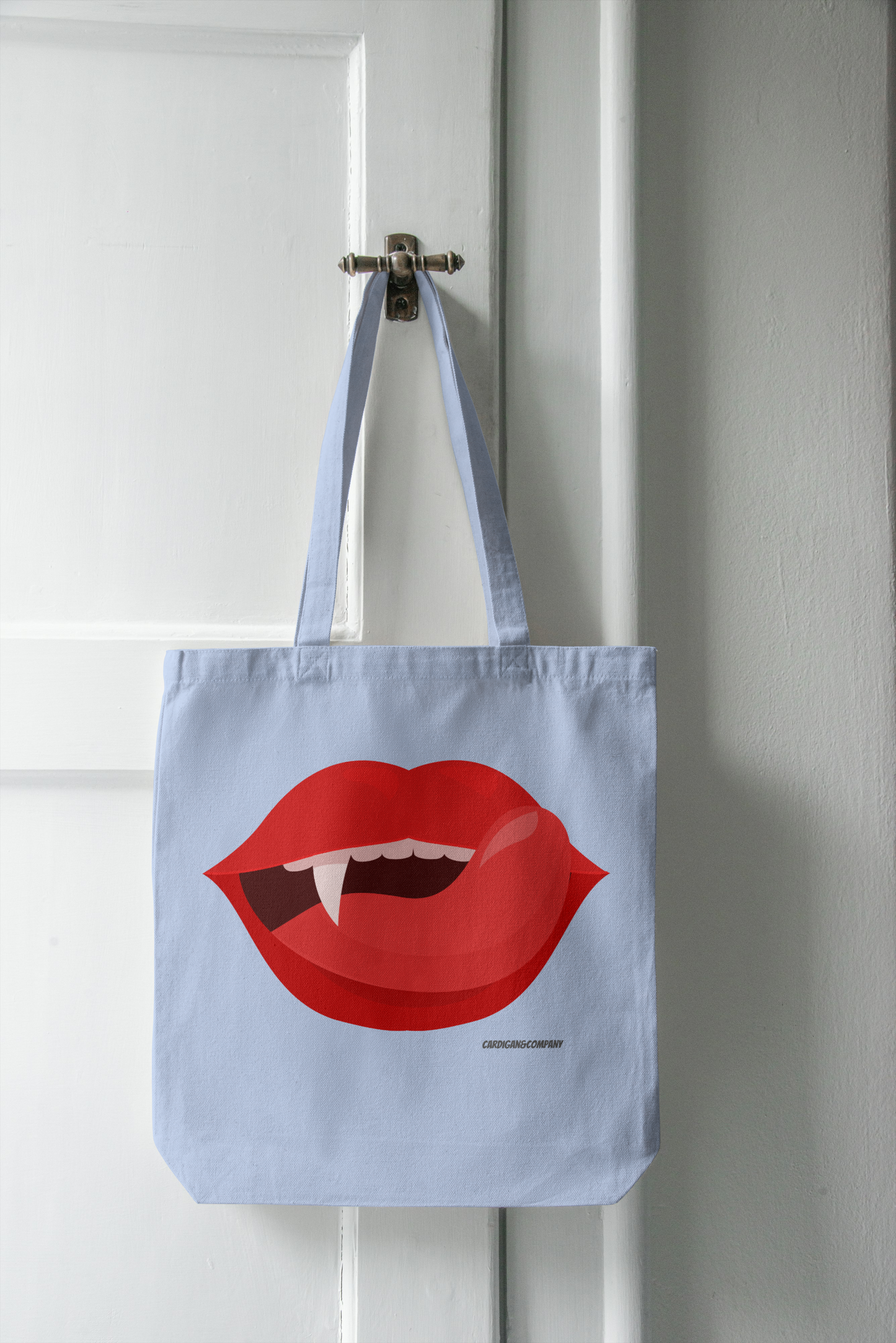 ♥️LUV AT FIRST BITE TOTE